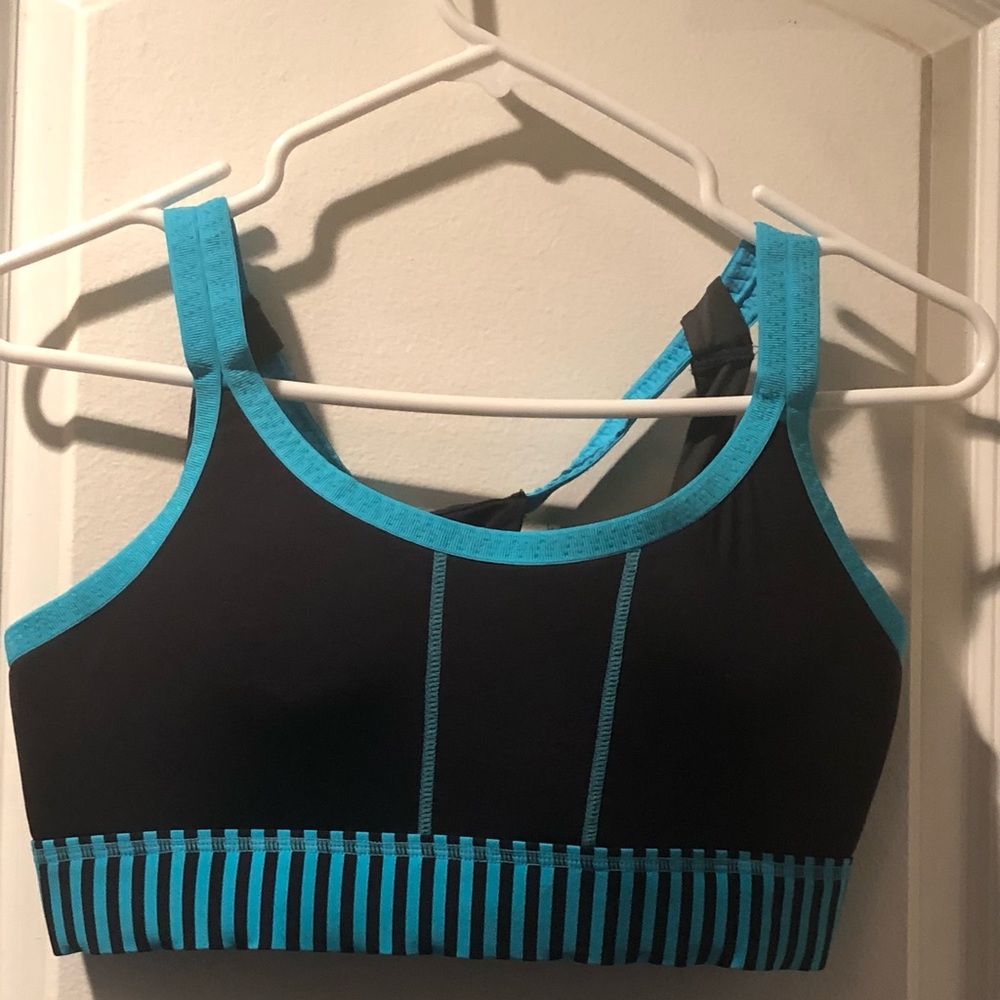 Danskin Yoga Active Spot Bra Size 38D